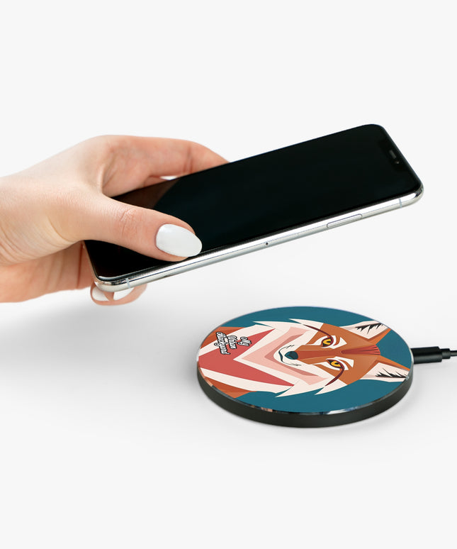 Chica Coyote, 10W Wireless Charger for iPhone, Android, Earbuds