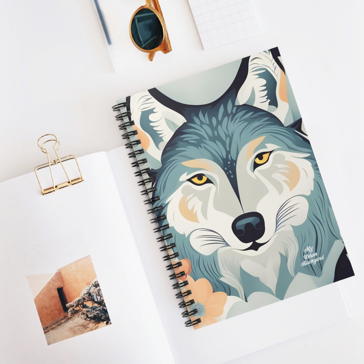 Blue Wolf, Spiral Notebook Writing Journal - 118 Ruled Pages