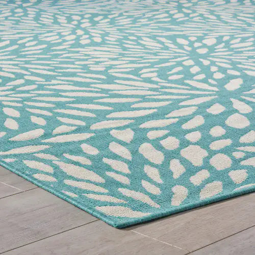 Outdoor Rug, Blue and Ivory Floral, 7'6" x 5'3"