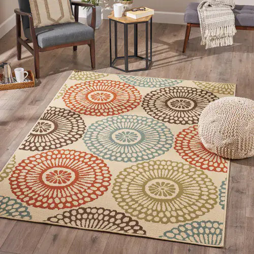 Outdoor Rug, Circles on Beige, 7'6" x 5'3"